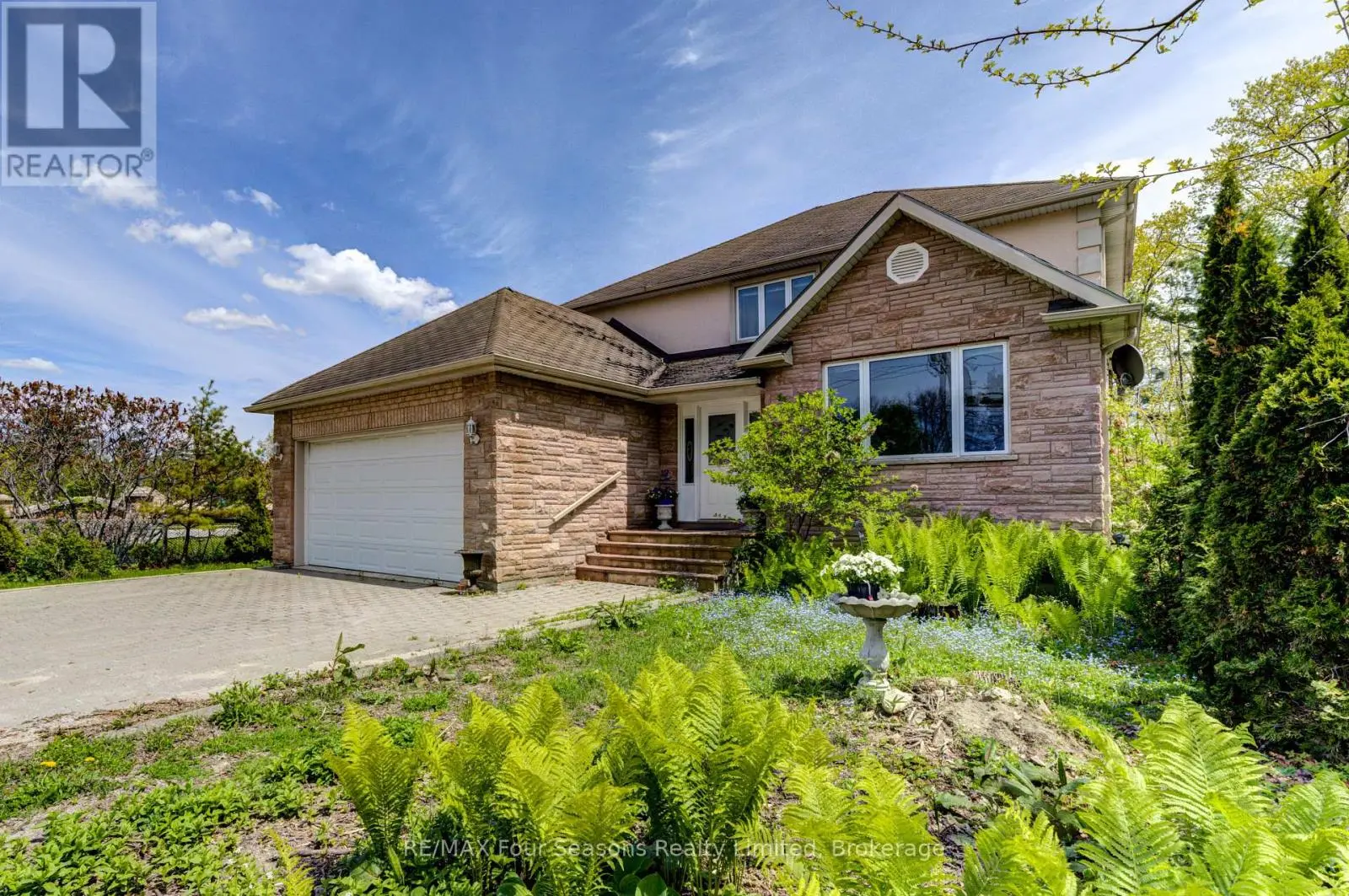 243 River Road E, Wasaga Beach